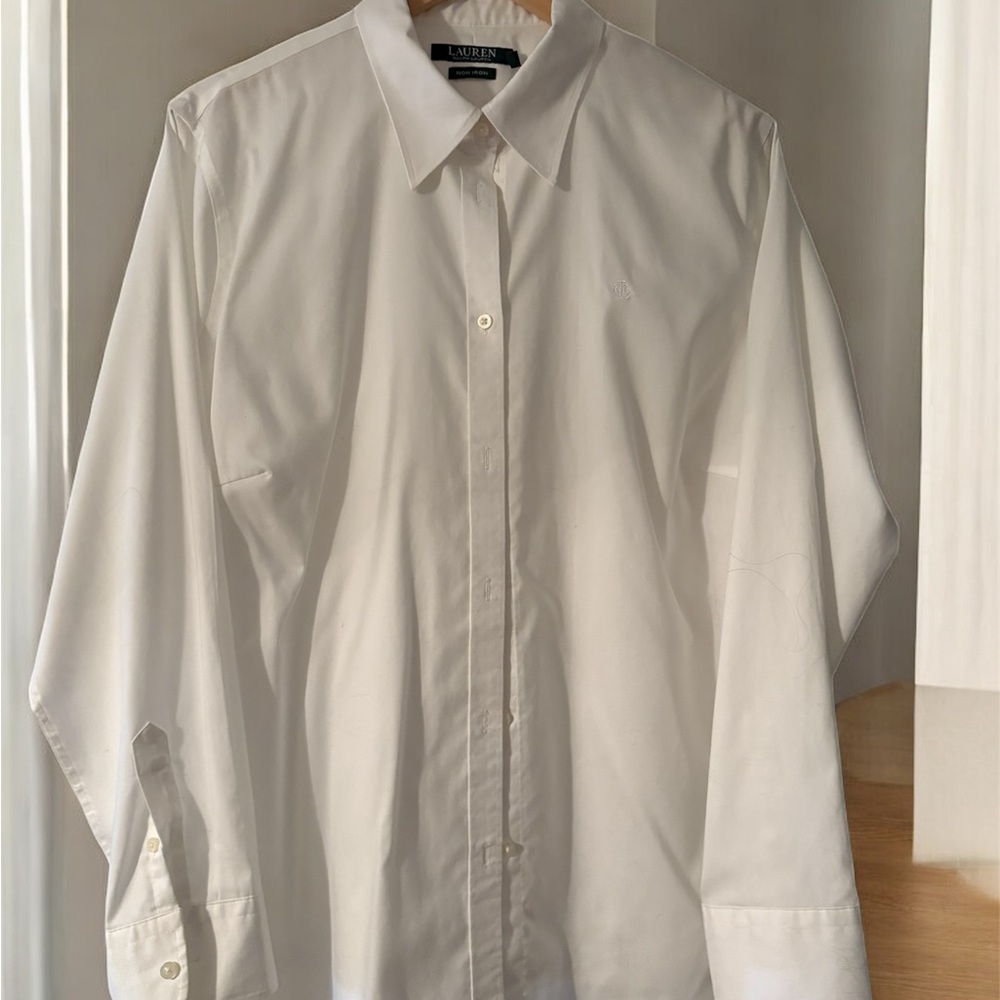Ralph Lauren Elegant White Button-Down Shirt